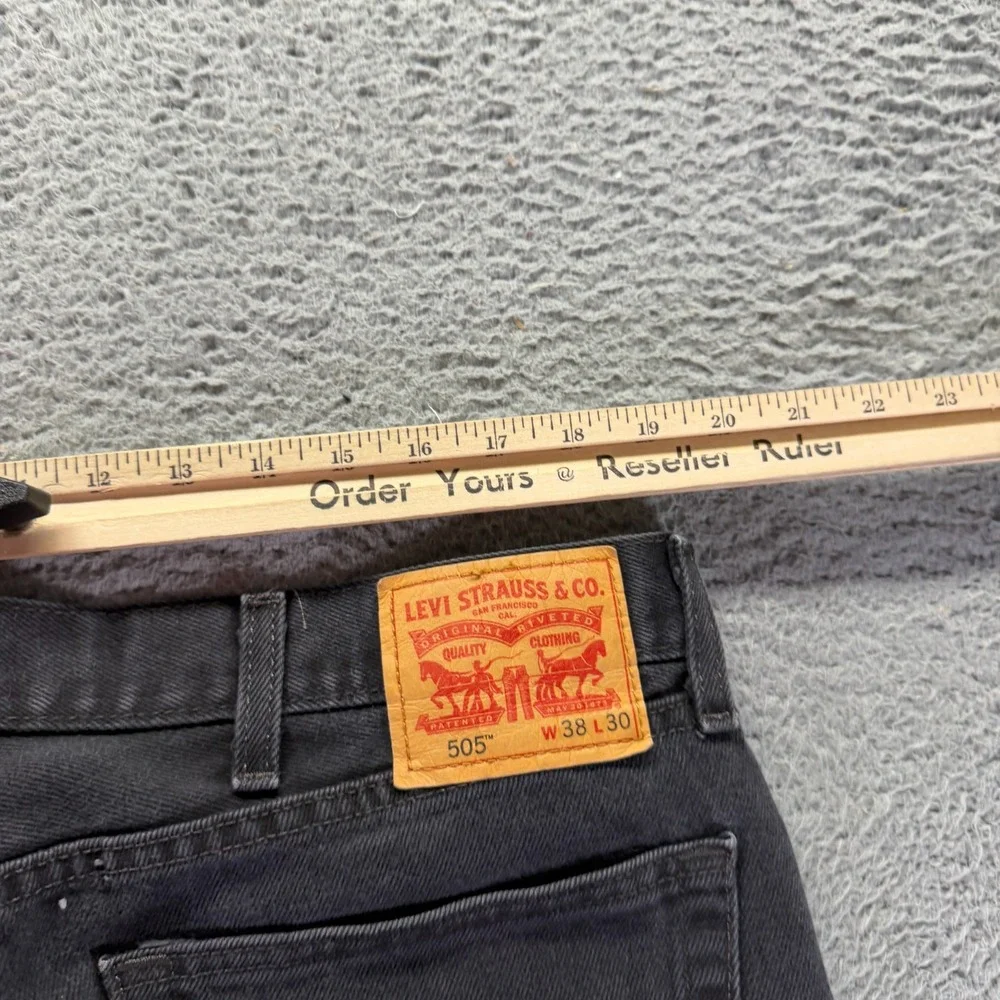 Levis before purchasing